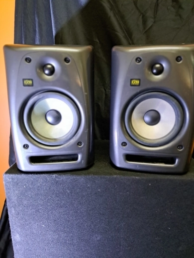 KRK RP6 G2  FERRARI GREY 2